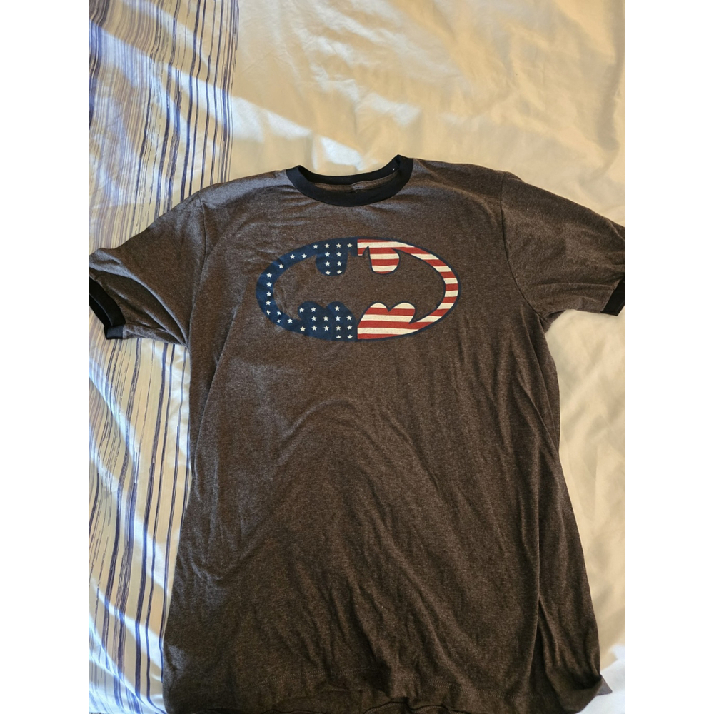 Batman American Flag Men's T-Shirt Size Large.